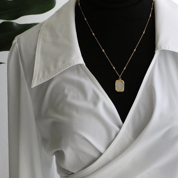 NEW 18K Gold Plated Vintage Retro Rose Flower Magic Mirror Square Necklace - Picture 10 of 10